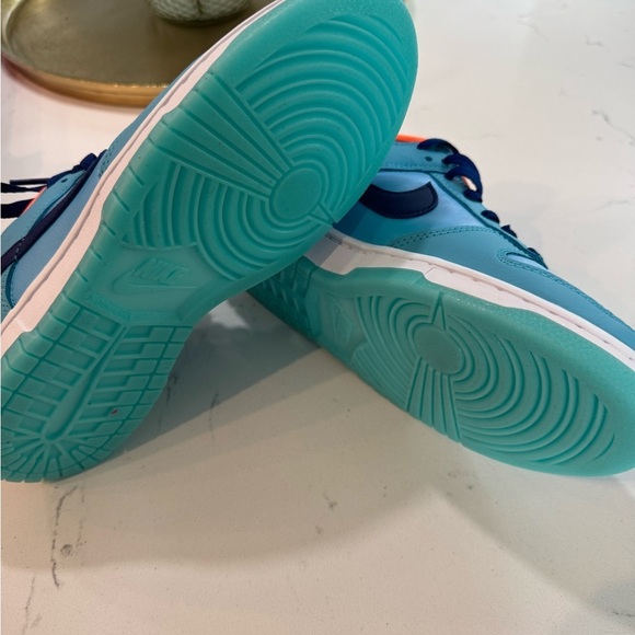 Nike Dunk Low SE, Baltic Blue, deep Royal blue. Men’s size 8, women’s size 9.5. - Picture 9 of 9